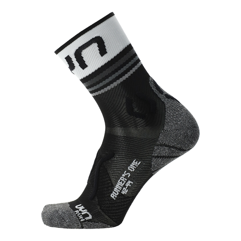 UYN Woman Runner`s one short socks black white 