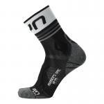 UYN Woman Runner`s one short socks black white 